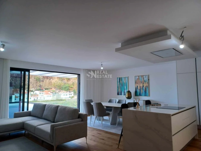 Apartamento T5 para Venda em Funchal (São Pedro) Foto 2
