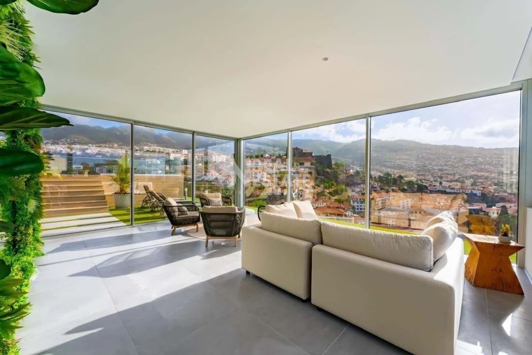 Apartamento T2 para Arrendamento em Funchal (São Pedro) Foto 33