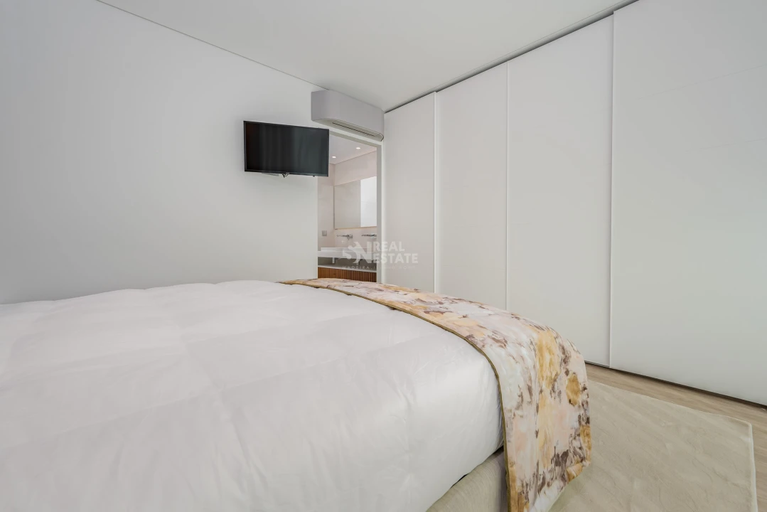 Apartamento T2 para Arrendamento em Funchal (São Pedro) Foto 4