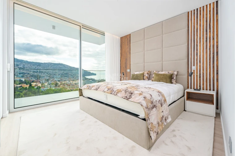 Apartamento T2 para Arrendamento em Funchal (São Pedro)