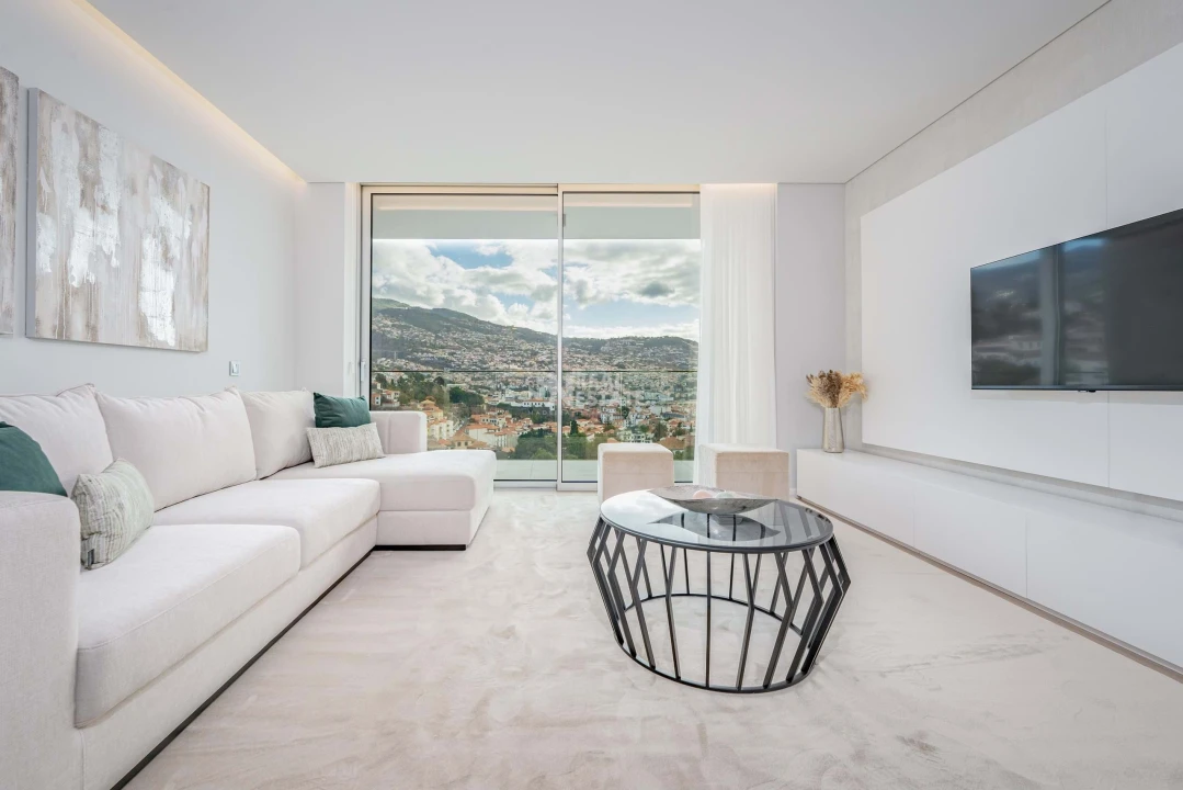 Apartamento T2 para Arrendamento em Funchal (São Pedro) Foto 17