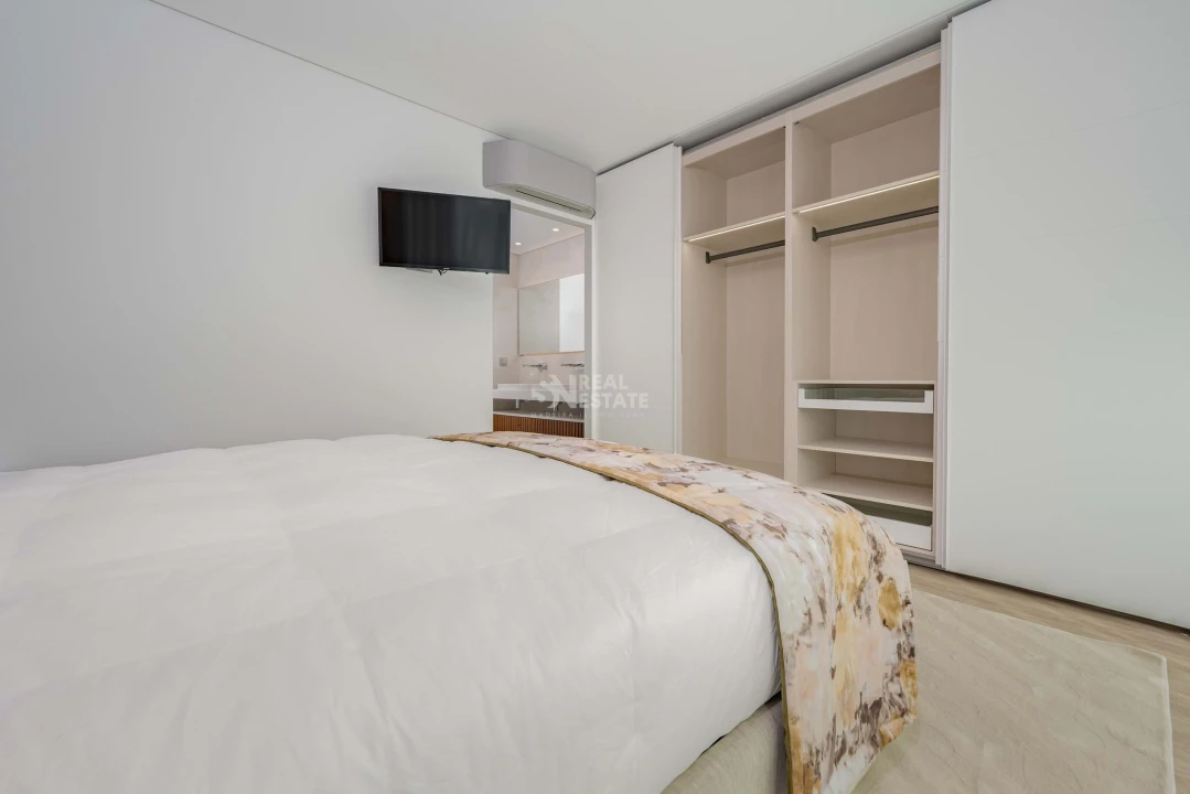 Apartamento T2 para Arrendamento em Funchal (São Pedro) Foto 6