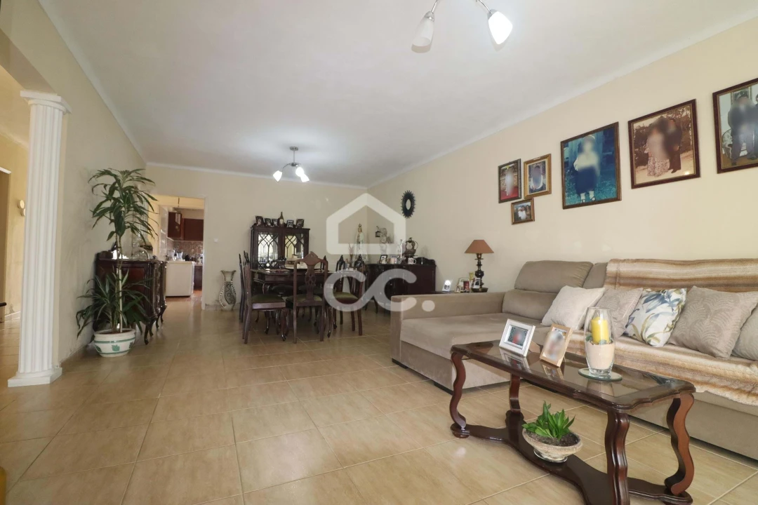 Moradia T3 para Venda em Nossa Senhora dos Remedios Foto 4