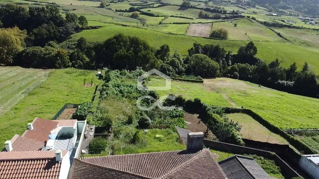 Moradia T3 para Venda em Nossa Senhora dos Remedios Foto 28