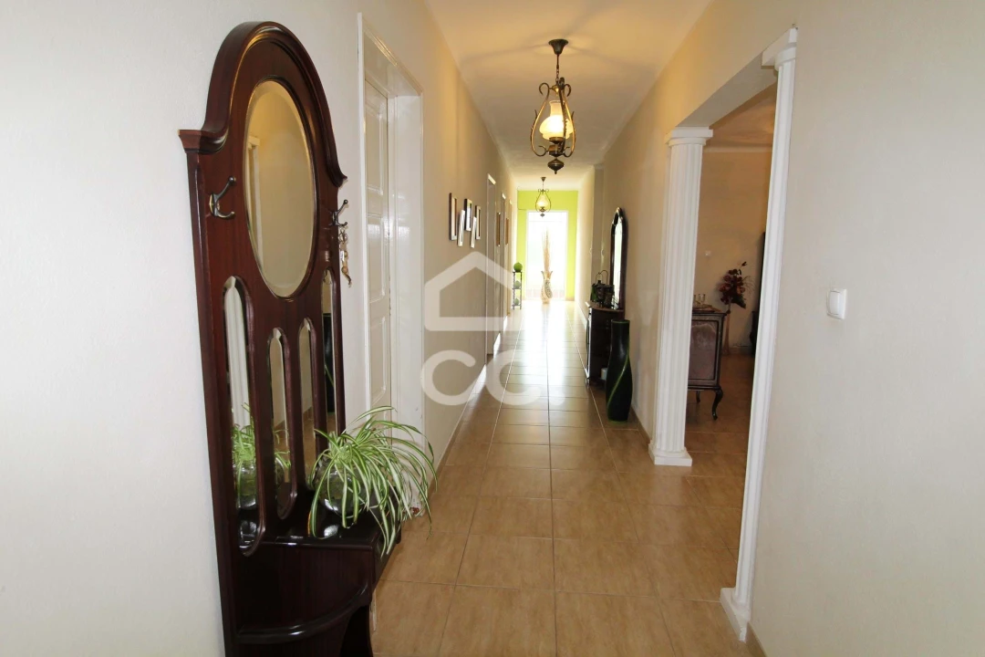 Moradia T3 para Venda em Nossa Senhora dos Remedios Foto 3