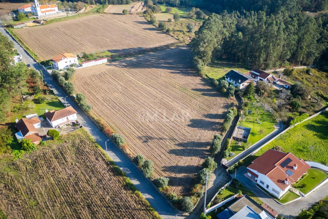 Terreno para Venda em Gemeses Foto 6