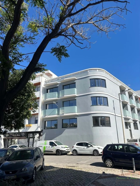 Prédio para Venda em Faro (Sé e São Pedro)