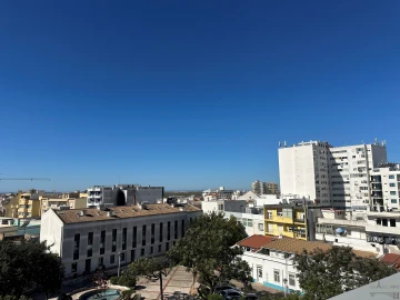 Prédio para Venda em Faro (Sé e São Pedro)