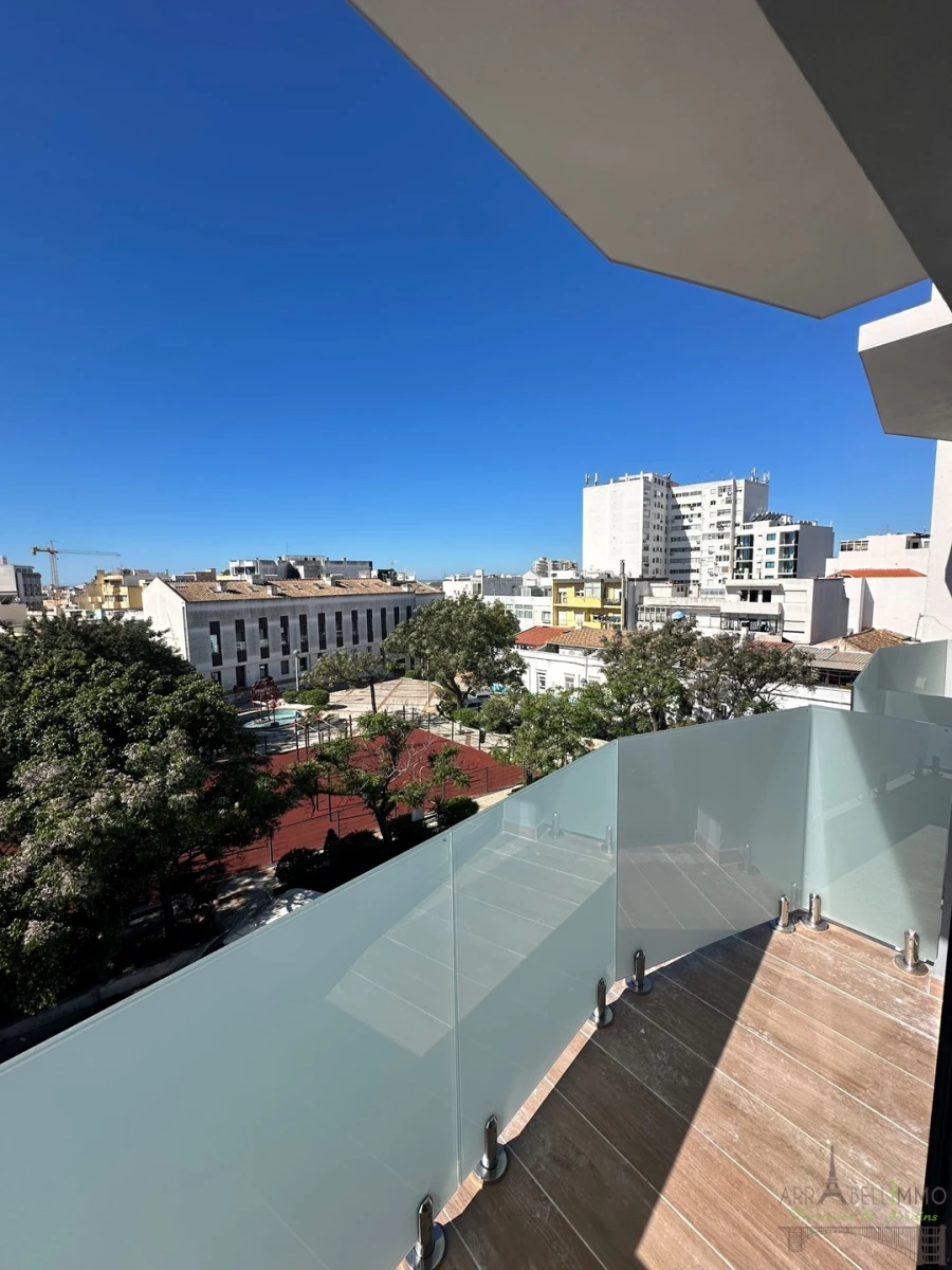 Prédio para Venda em Faro (Sé e São Pedro) Foto 16