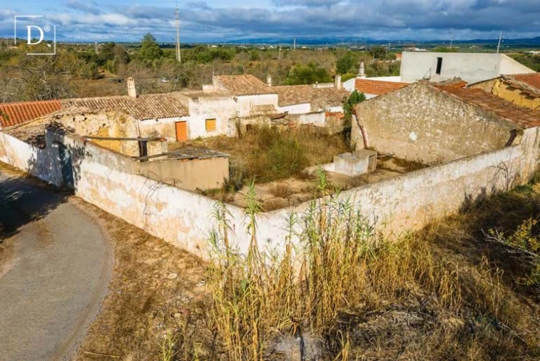 Moradia T6 para Venda em Silves Foto 6