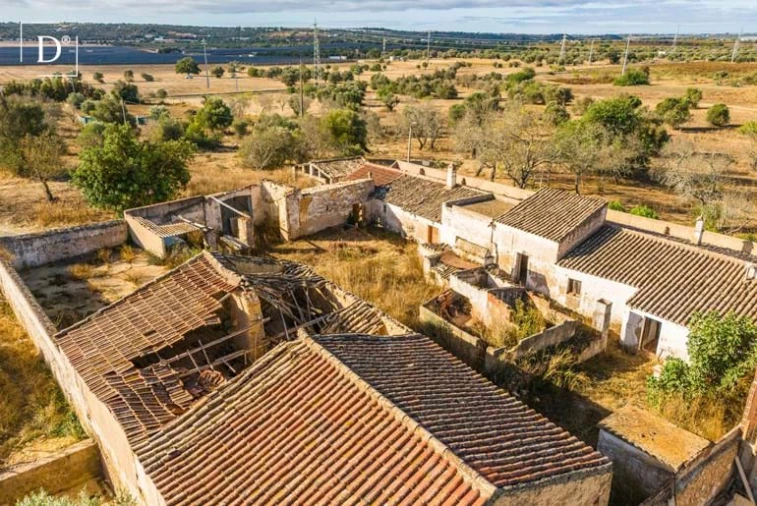 Moradia T6 para Venda em Silves Foto 2