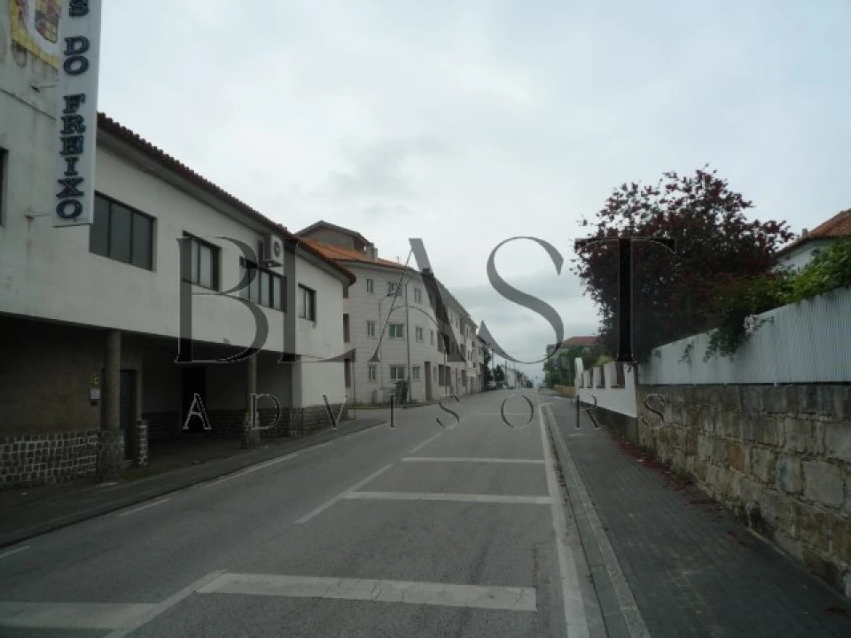 Prédio para Venda em Sangalhos Foto 5