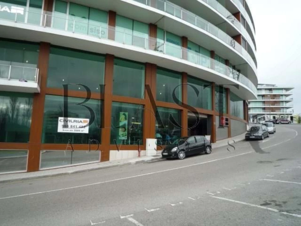 Prédio para Arrendamento em Glória e Vera Cruz Foto 6