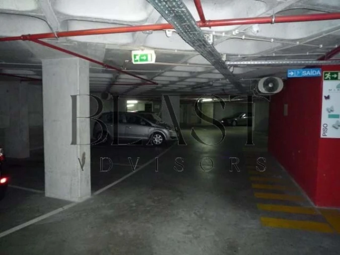 Prédio para Arrendamento em Glória e Vera Cruz Foto 13