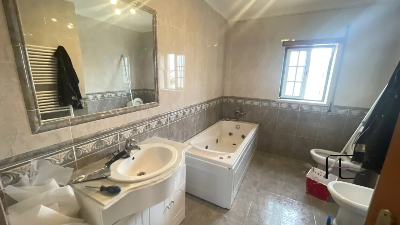 Moradia T4 para Venda em Bombarral e Vale Covo Foto 15