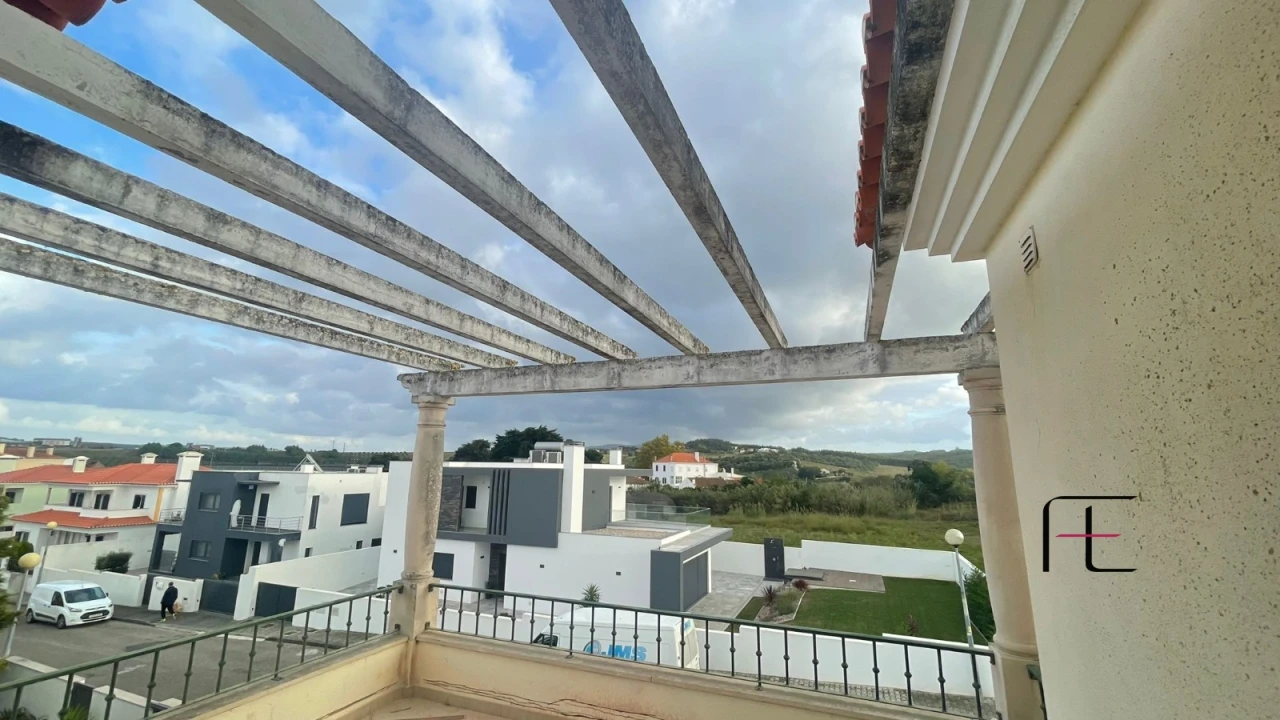 Moradia T4 para Venda em Bombarral e Vale Covo Foto 12