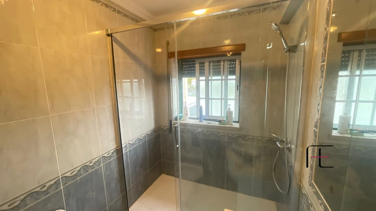 Moradia T4 para Venda em Bombarral e Vale Covo Foto 13