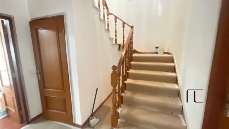 Moradia T4 para Venda em Bombarral e Vale Covo Foto 3