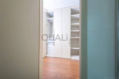 Apartamento T2 para Arrendamento em São Martinho