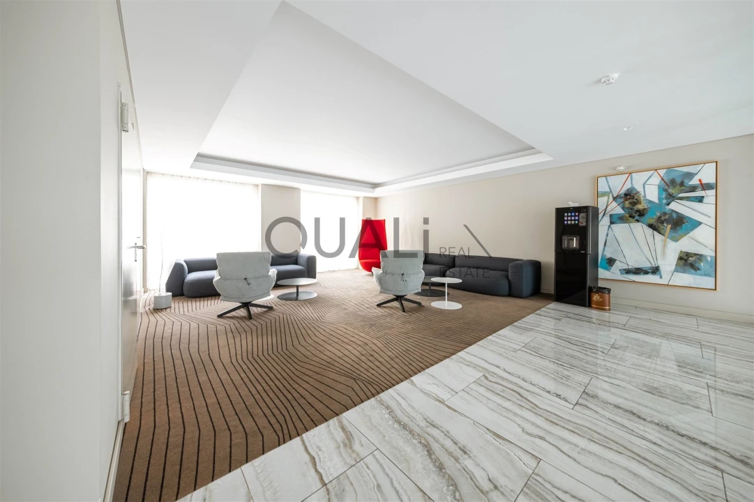 Apartamento T2 para Arrendamento em São Martinho Foto 15
