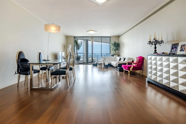 Apartamento T2 para Arrendamento em São Martinho Foto 3
