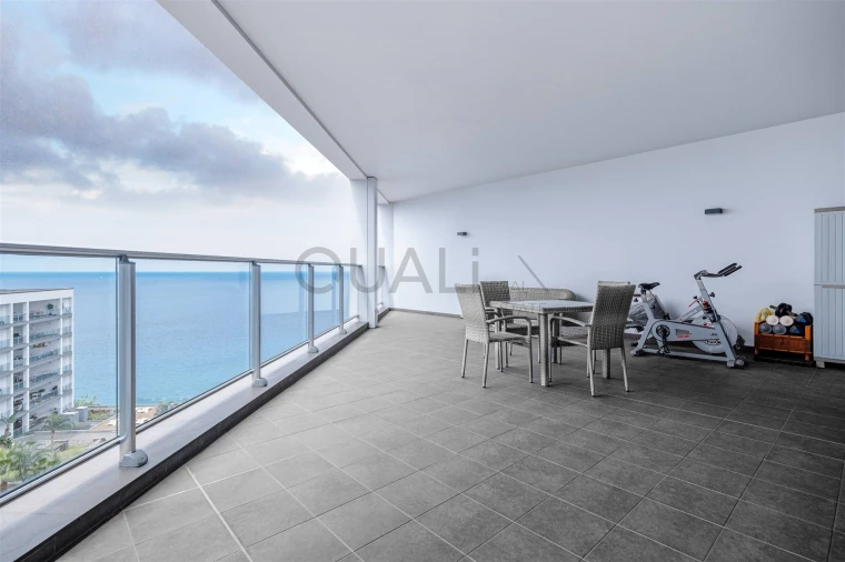 Apartamento T2 para Arrendamento em São Martinho Foto 13