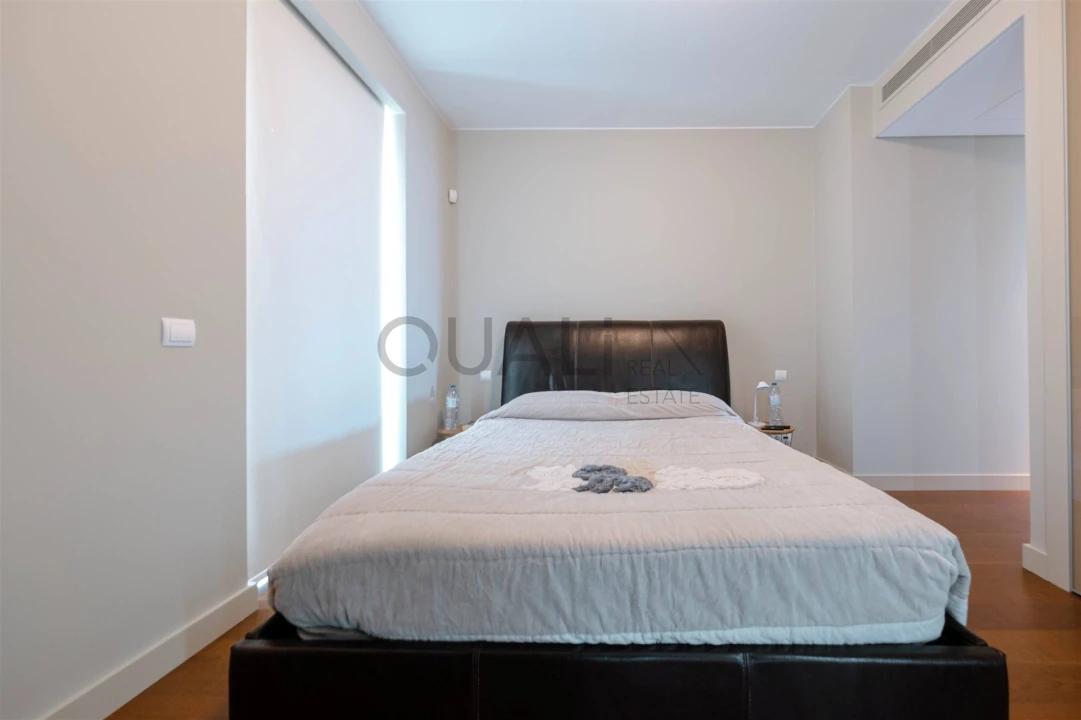 Apartamento T2 para Arrendamento em São Martinho Foto 9