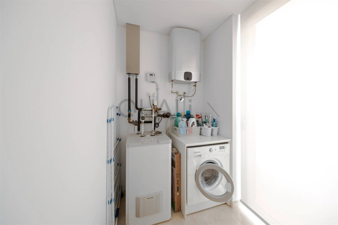 Apartamento T2 para Arrendamento em São Martinho Foto 6