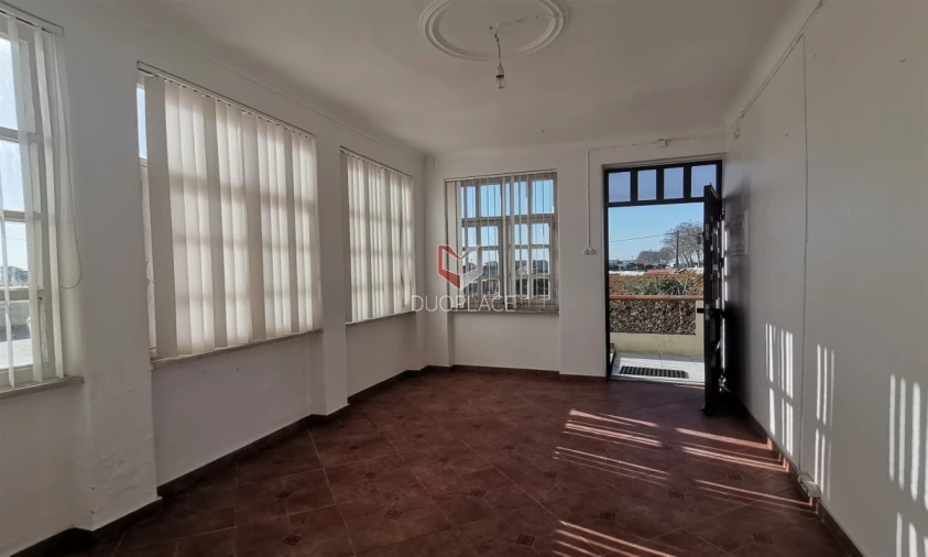 Moradia T6 para Venda em Atalaia e Alto Estanqueiro-Jardia Foto 2