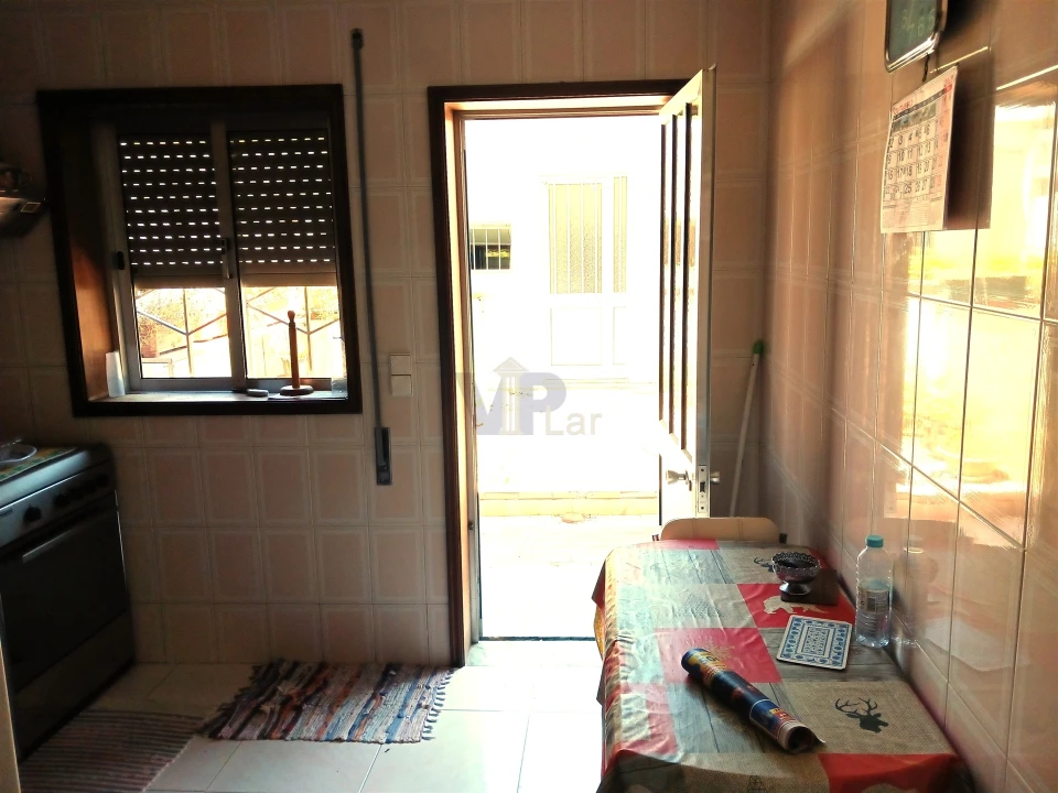 Moradia T7 para Venda em Paranhos Foto 8