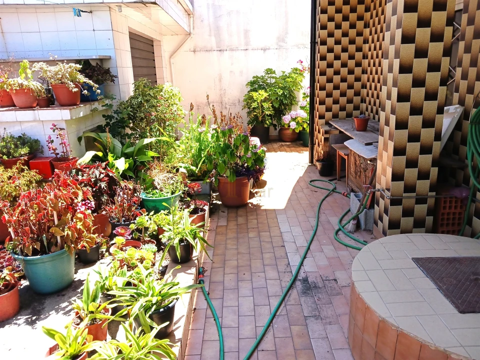 Moradia T7 para Venda em Paranhos Foto 9