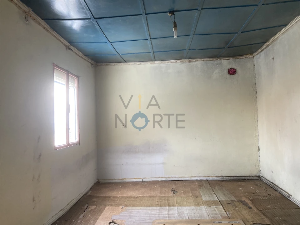 Moradia T0 para Venda em Alfandega da Fe Foto 12