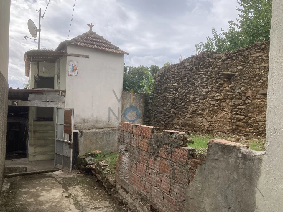 Moradia T0 para Venda em Alfandega da Fe Foto 16