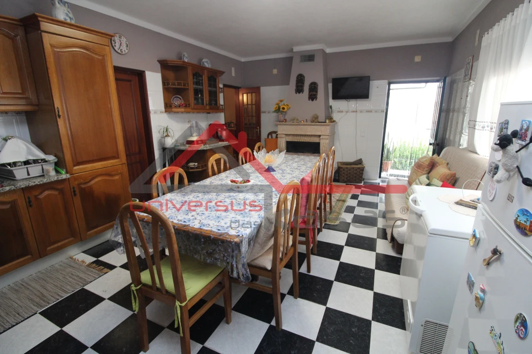 Moradia T5 para Venda em Vendas Novas Foto 2