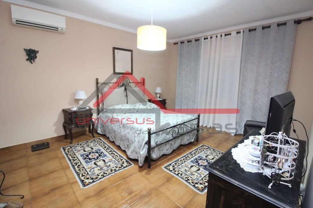 Moradia T5 para Venda em Vendas Novas Foto 4