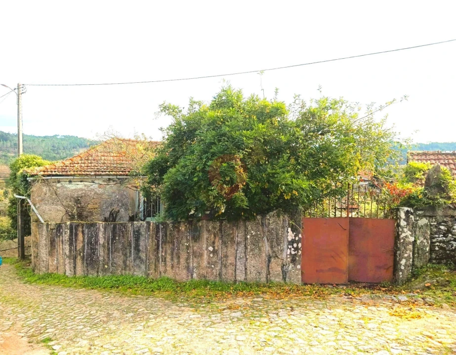 Moradia T2 para Venda em Gondomil e Sanfins Foto 1