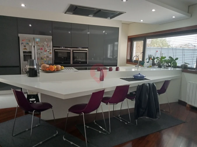 Moradia T3 para Venda em Troporiz e Lapela Foto 1