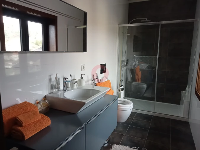 Moradia T3 para Venda em Troporiz e Lapela Foto 10