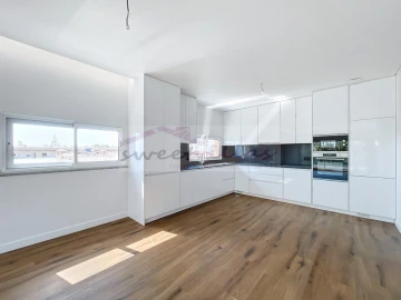 Apartamento T3 para Venda em Albufeira e Olhos de Água