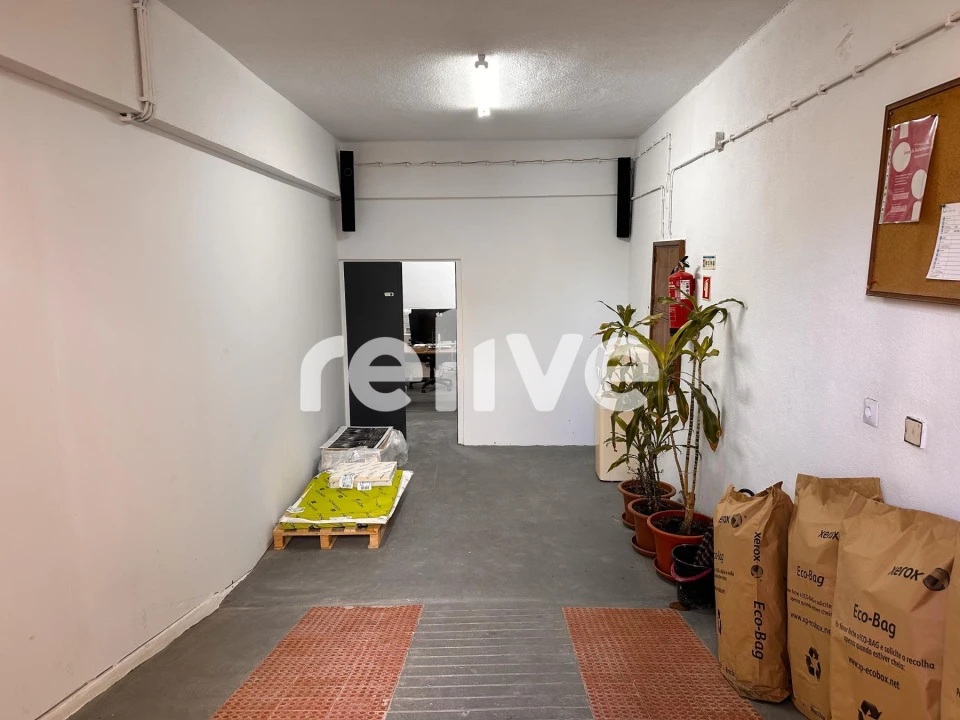 Armazém para Venda em Odivelas Foto 6