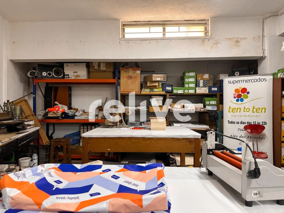 Armazém para Venda em Odivelas Foto 17