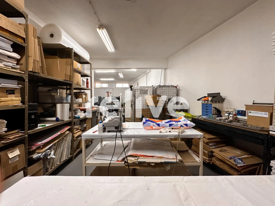 Armazém para Venda em Odivelas Foto 20