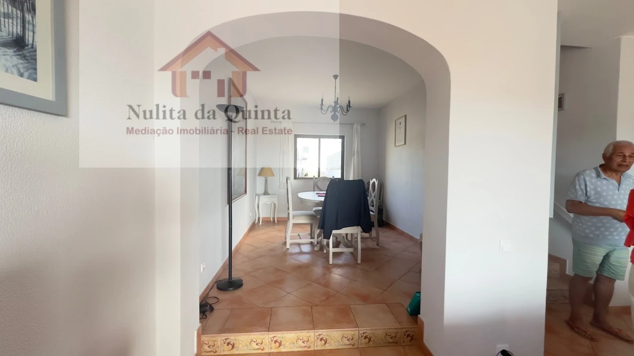Moradia T3 para Venda em Albufeira e Olhos de Água Foto 2