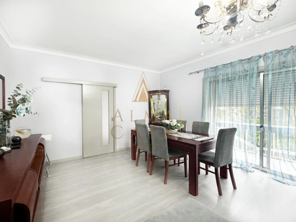 Moradia T4 para Venda em Baguim do Monte (Rio Tinto) Foto 4