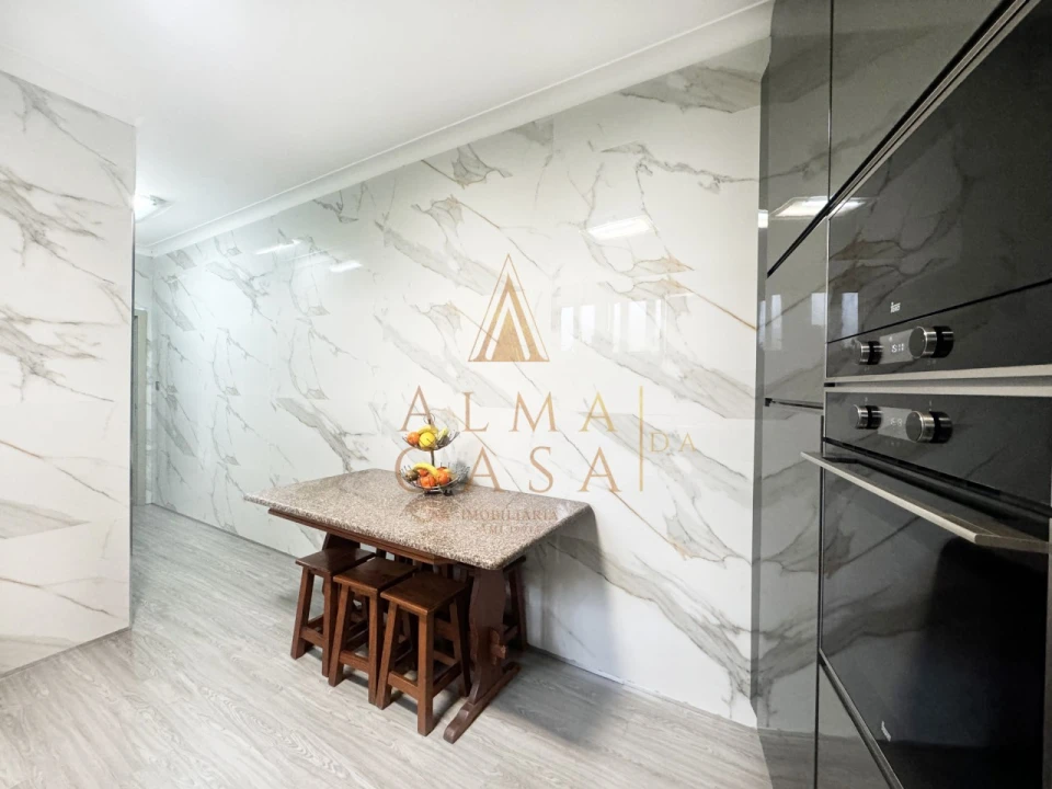 Moradia T4 para Venda em Baguim do Monte (Rio Tinto) Foto 10