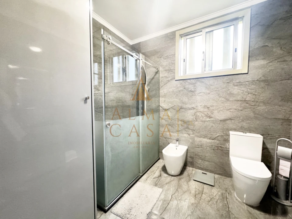 Moradia T4 para Venda em Baguim do Monte (Rio Tinto) Foto 18