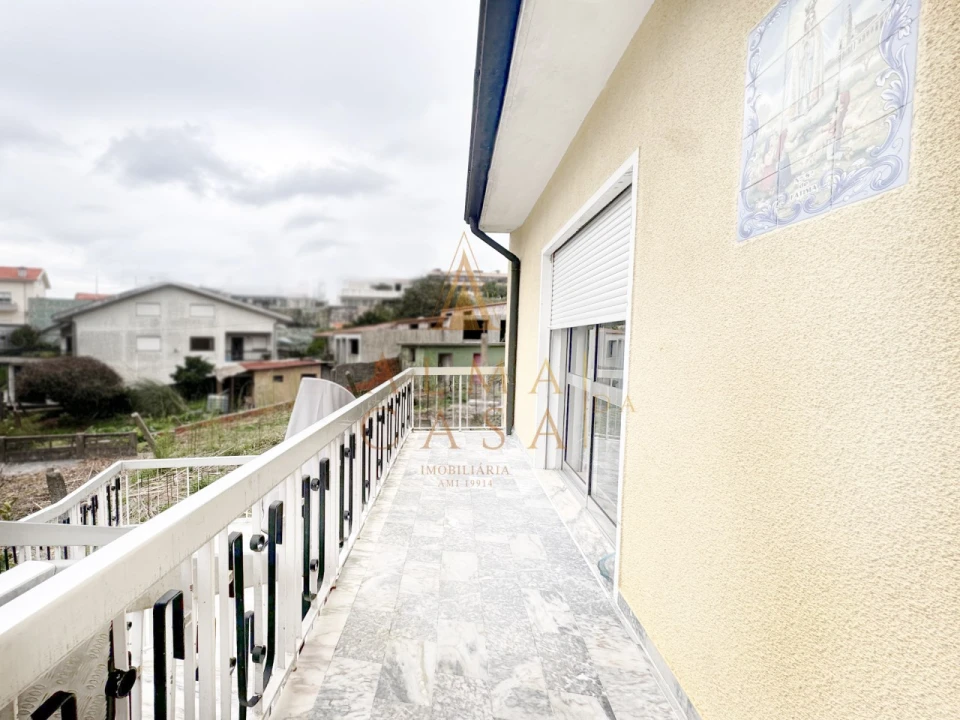 Moradia T4 para Venda em Baguim do Monte (Rio Tinto) Foto 22