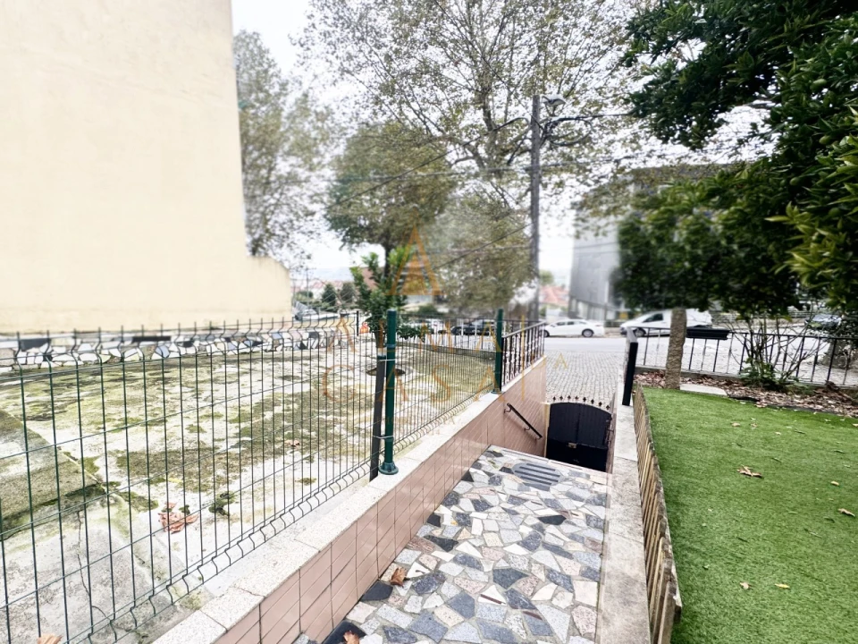 Moradia T4 para Venda em Baguim do Monte (Rio Tinto) Foto 38