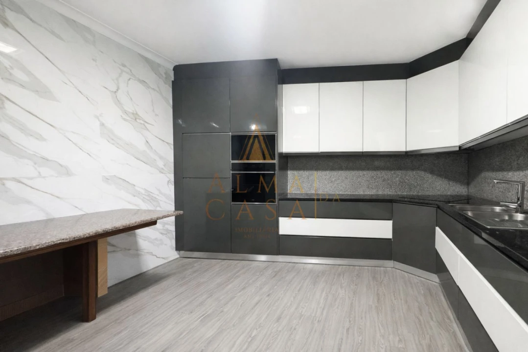 Moradia T4 para Venda em Baguim do Monte (Rio Tinto) Foto 6