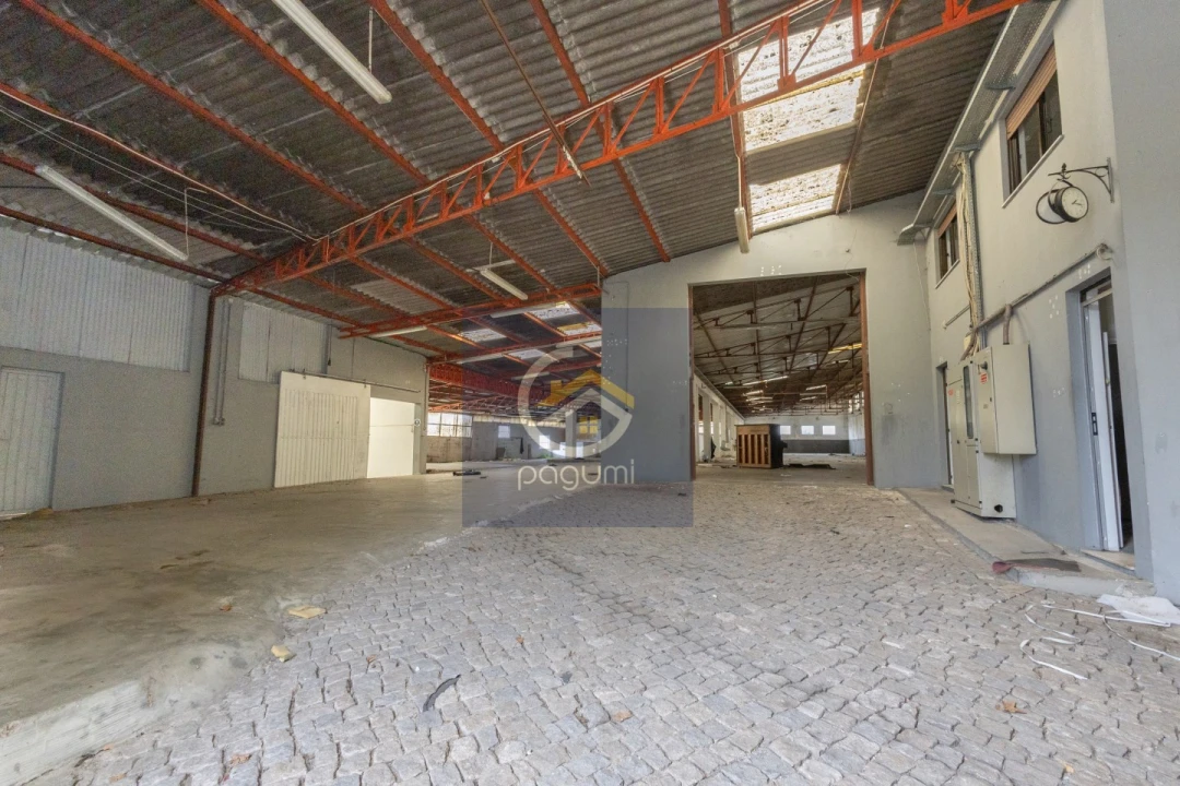 Armazém para Venda em Penamaior Foto 9
